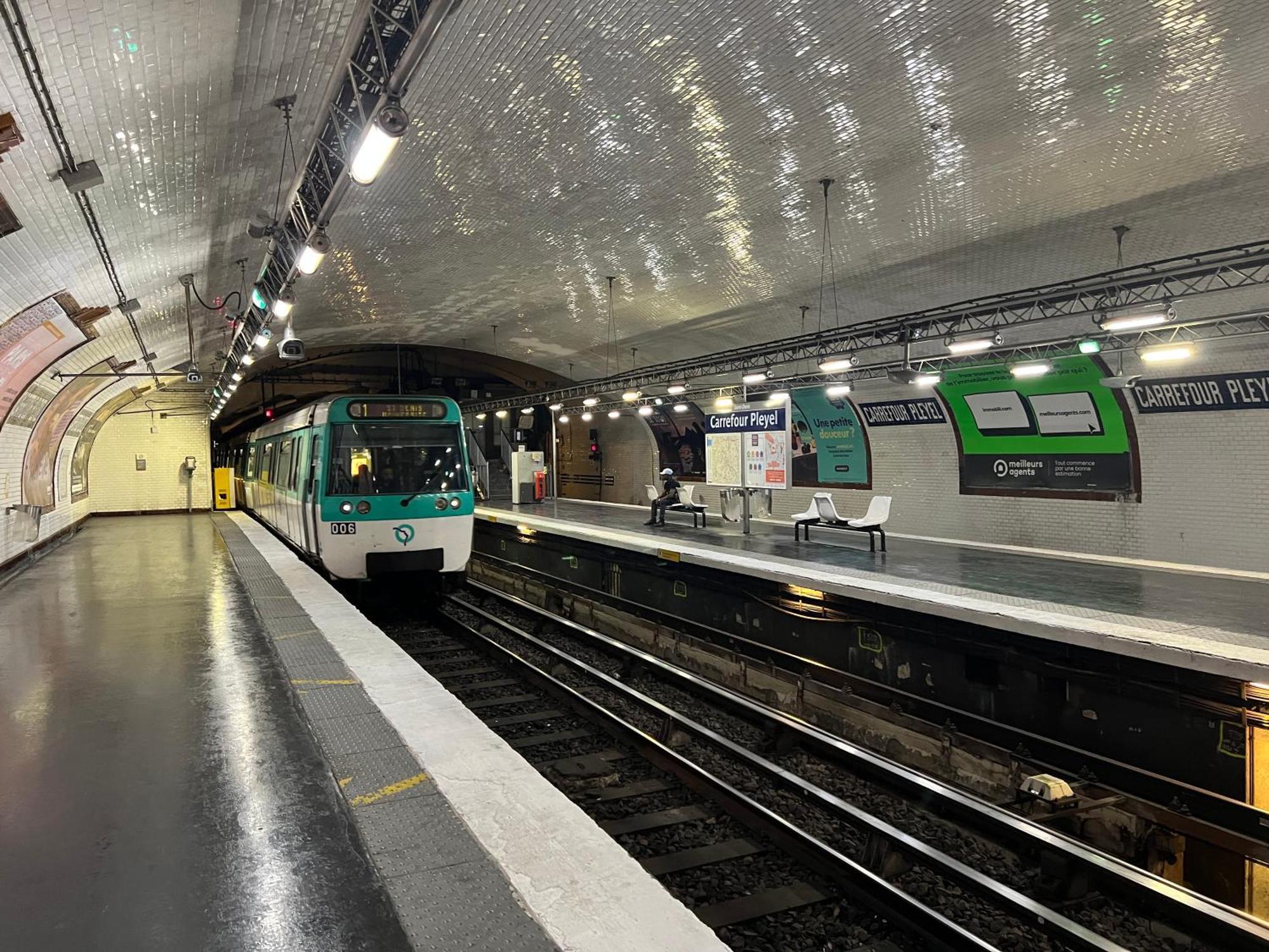 Exclusive Private Apartment By Warilco - Pleyel 25 M2 - A 1 Minute De La Station Metro Carrefour Pleyel Saint-Denis (Seine-Saint-Denis) Exterior foto